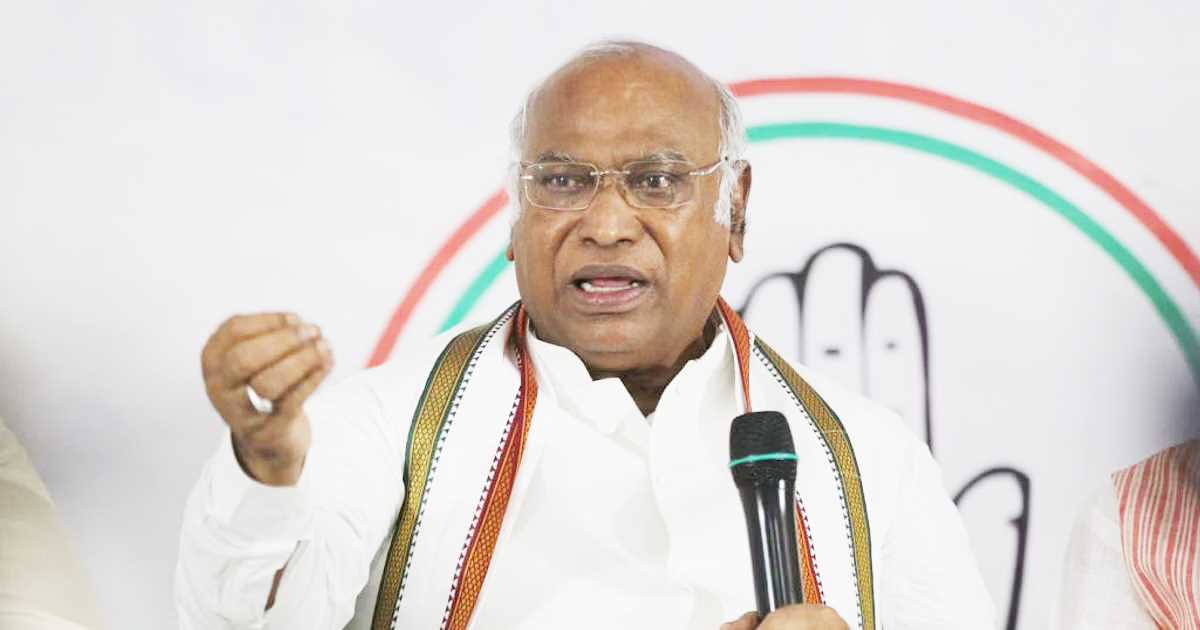 30 लाख पद खाली लेकिन मोदी सरकार इसमें कोई रुचि नहीं ले रही : खड़गे